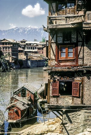 Kash-Vale-Srinagar-City-013