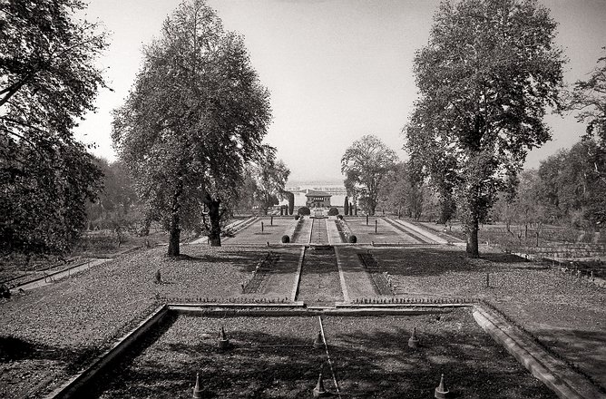 Kash-Vale-Srinagar-Garden-010