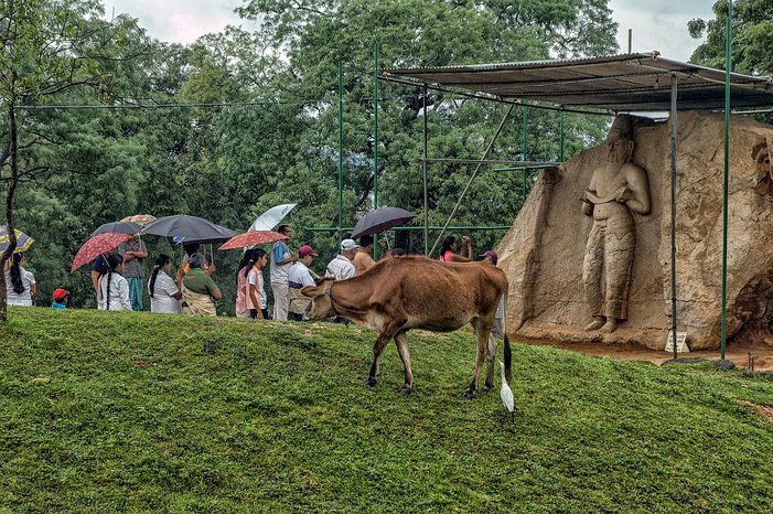 SL_Triangle_Polonnaruwa_015